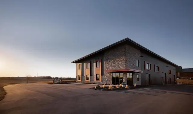 Production and office building, built by Cardinal Construction